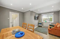 Cosy 3 Bedroom House in Rochester, close to the must see sights in Rochester Hotels in Rochester