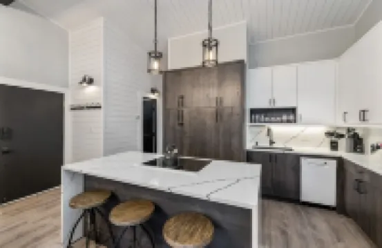 Entire Remodel 2023,180 Steps to Ski School & Gondola, 2BD/2BA,1 parking space!