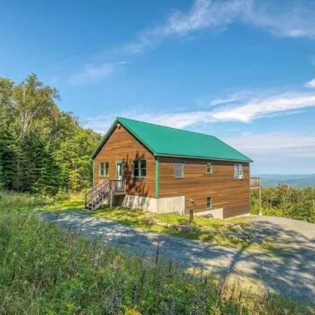 Mountain View Escape - Stunning Views! Bethlehem, NH Cabin Near Skiing & Hiking
