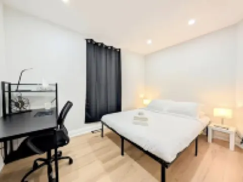 Bright 2BR Home – Walk to Shops & Restaurants