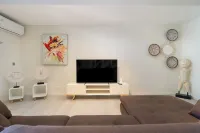 Fare Kenzo Hotels in Pirae