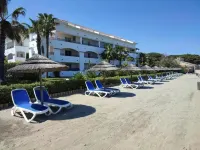 Apartment in residence with swimming pool and private beach