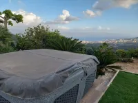 Grande Villa 10/12 Pers vue mer + Véhicule Hotels in Alata