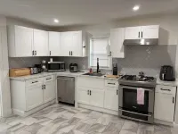 Charming 3-bedroom house with fast WiFi and is pet-friendly in Brockton Hotels in Brockton