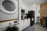 Charming 1-bedroom aFLL apartment near Sawgrass & Hard Rock with WiFi, AC.