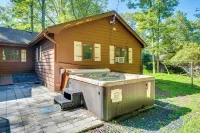 3 Mi to Slopes! Hot Tub Haven Near Lake Harmony - Beach