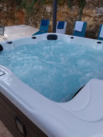 Maison Proche de Sarlat, au Pied du Château de Monfort