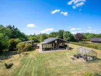 "Sebine" - 400m to the Fjord Hotels in Skjern