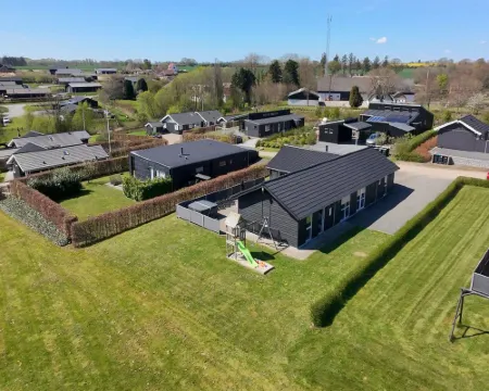 "Yakari" - 300m from the Sea โรงแรมในฮาเดอร์สเลฟ