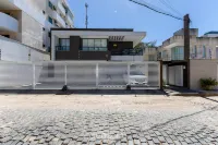 Apt w/ Terrace & BBQ 100m from the Sea Ellc0000 Sao Sebastiao Cathedral 주변 호텔