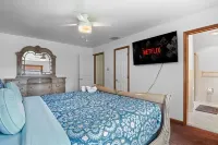 Game Room-Pool Table-Wet Bar-Fire Pit-Lake Access