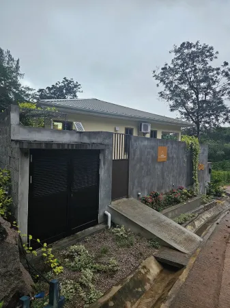 Solea Self Catering Отели рядом с достопримечательностью «Baie Lazare»