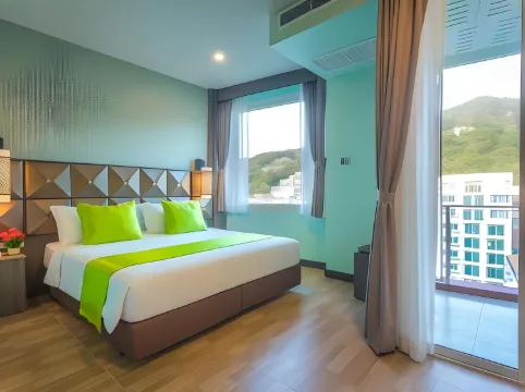 ห้องซูพีเรียร์ เตียงใหญ่ 1 เตียง