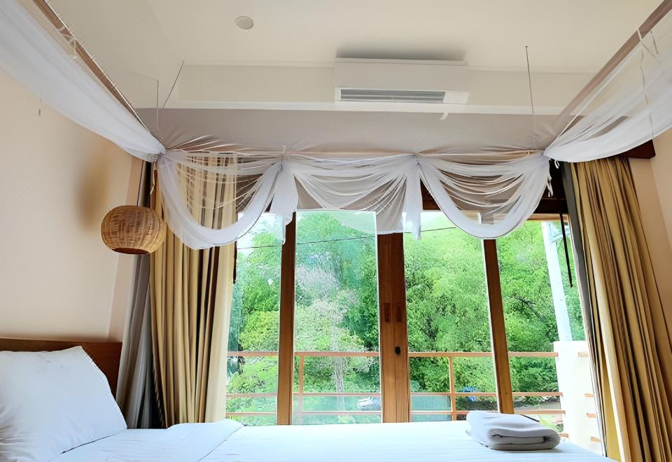 Sealey Resort Over view