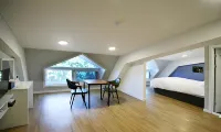 Camp Jirisan Parkview Hotel di Gurye