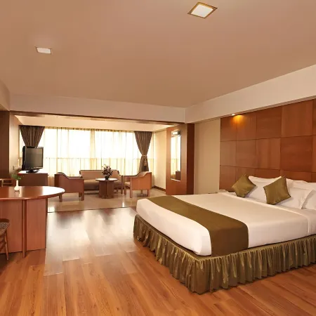 Hotel Aurora Towers