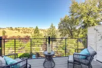 Steps to Sutter Creek Chic Wine Country Cottage - Wifi