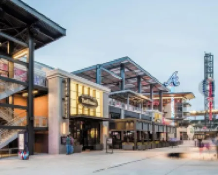 Lovely 2BR/2 BTH apt.  Few steps to theBraves Stadium