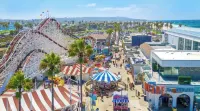 Beautiful Suite Steps to the Sand and Belmont Park Hotels in Pacific Beach