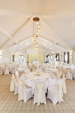 CBH The Barn Hotel & Spa