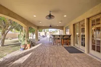 Tempe Escape w/ Patio & Bar - 11 Mi to Phoenix! - Homestays
