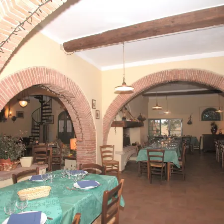Nice apartment in Guasticce with pool