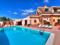 Holiday home with private pool, Florida Hotels in Floridia