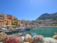 Seafront apartment in Alcamo