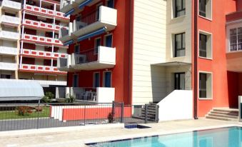 Comfortable Flat with Shared Pool