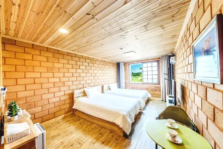 Jeju Healing Resort Отели рядом с достопримечательностью «Dolgeobugi Suseok Bakmulkwan»