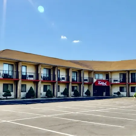 Red Roof Inn & Suites Newport -Middletown, RI