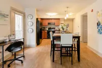 Walk to Georgia Aquarium Mercedez Benz Stadium and State Farm Arena Free Parking