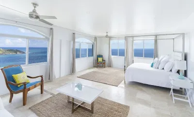 Luxury Villa, Walk to beach, BRAND NEW 55KW BACKUP GENERATOR ST. MAARTEN PORT 주변 호텔