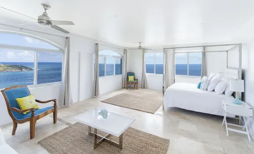 Luxury Villa, Walk to beach, BRAND NEW 55KW BACKUP GENERATOR