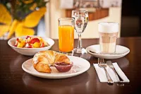 Hotel Royal Hotels near St. Michael's Church