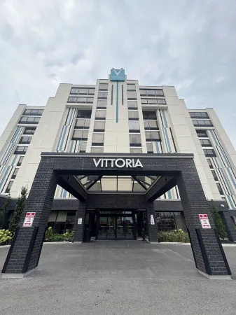 Vittoria Hotel & Suites Отели рядом с достопримечательностью «Башня Скайлон»
