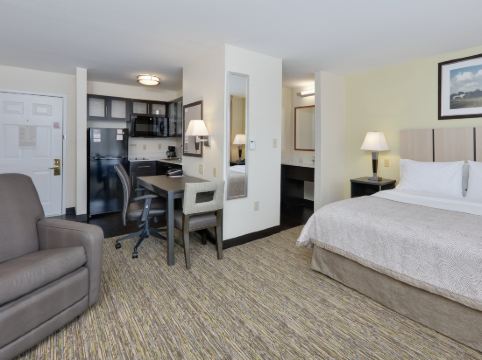 Candlewood Suites DALLAS MARKET CNTR-LOVE FIELD by IHG