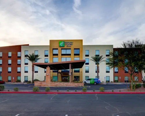 Holiday Inn Express & Suites PHOENIX NORTH - SCOTTSDALE by IHG Hotels near Desert View