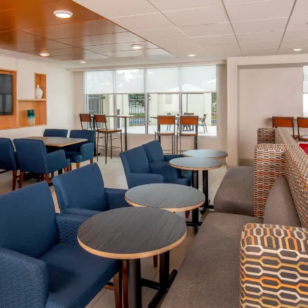 Holiday Inn Express CHESAPEAKE - NORFOLK by IHG