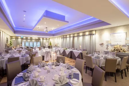 Ingliston Country Club Hotel Отели в г. Дамбартон