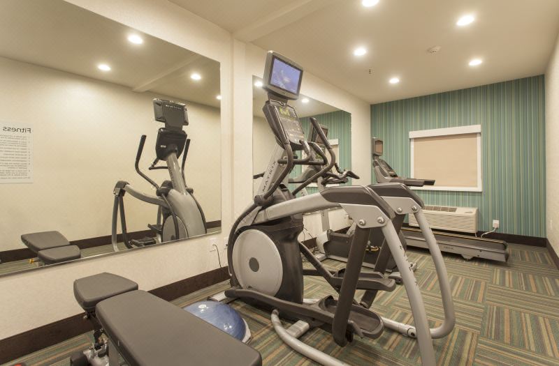 Holiday Inn Express & Suites Santa FE by IHG photo 5