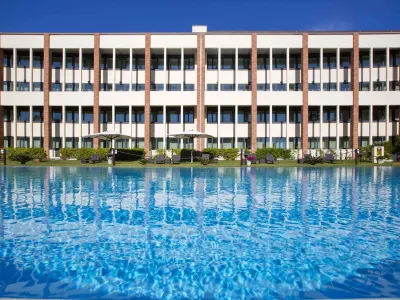 Mercure Rome Leonardo da Vinci Airport Hotel in zona Elma 2011 Srl