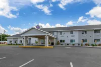 Sleep Inn & Suites Hotels in Lake Delton