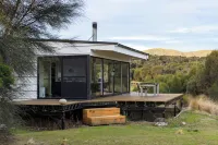 Sawyers Bay Shacks Hotels in Flinders Island