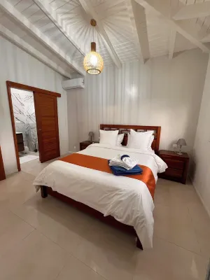 Villa Entièrement Rénovée Située au Centre Avec une Très Très Belle vue sur mer のホテル