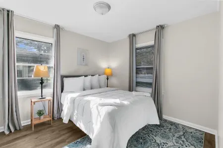 Rose Drive Roost 2 Отели в г. Сентер Пойнт