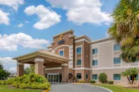Comfort Inn & Suites Wildwood - the Villages Hotels in Lake Panasoffkee