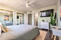 Chic Fort Walton Condo ~ 2 Blocks to Beach! - Condos