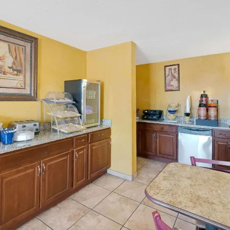 Days Inn by Wyndham East Albuquerque