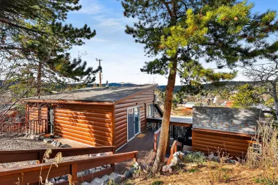 Hot Tub Cold Plunge Sauna Peak to Peak Retreat Hotel dekat Caribou Ranch Open Space Parking & Trailhead